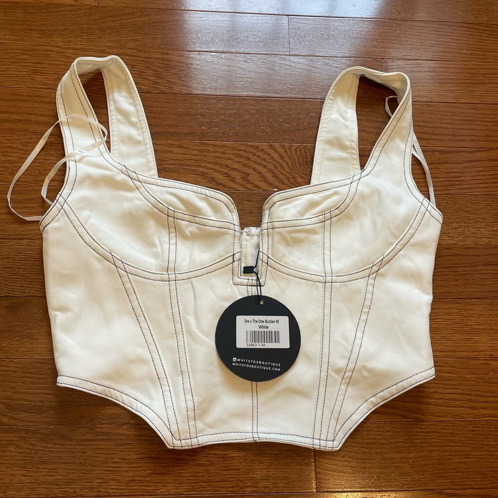 white fox white crop top!!
